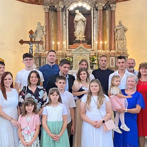 Biskup Šaško krstio ​peto dijete obitelji Vujčić u Župi bl. Augustina Kažotića u Lupoglavu
